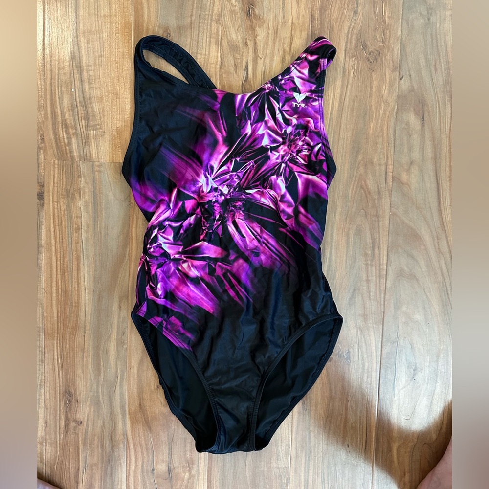 TYR One Piece